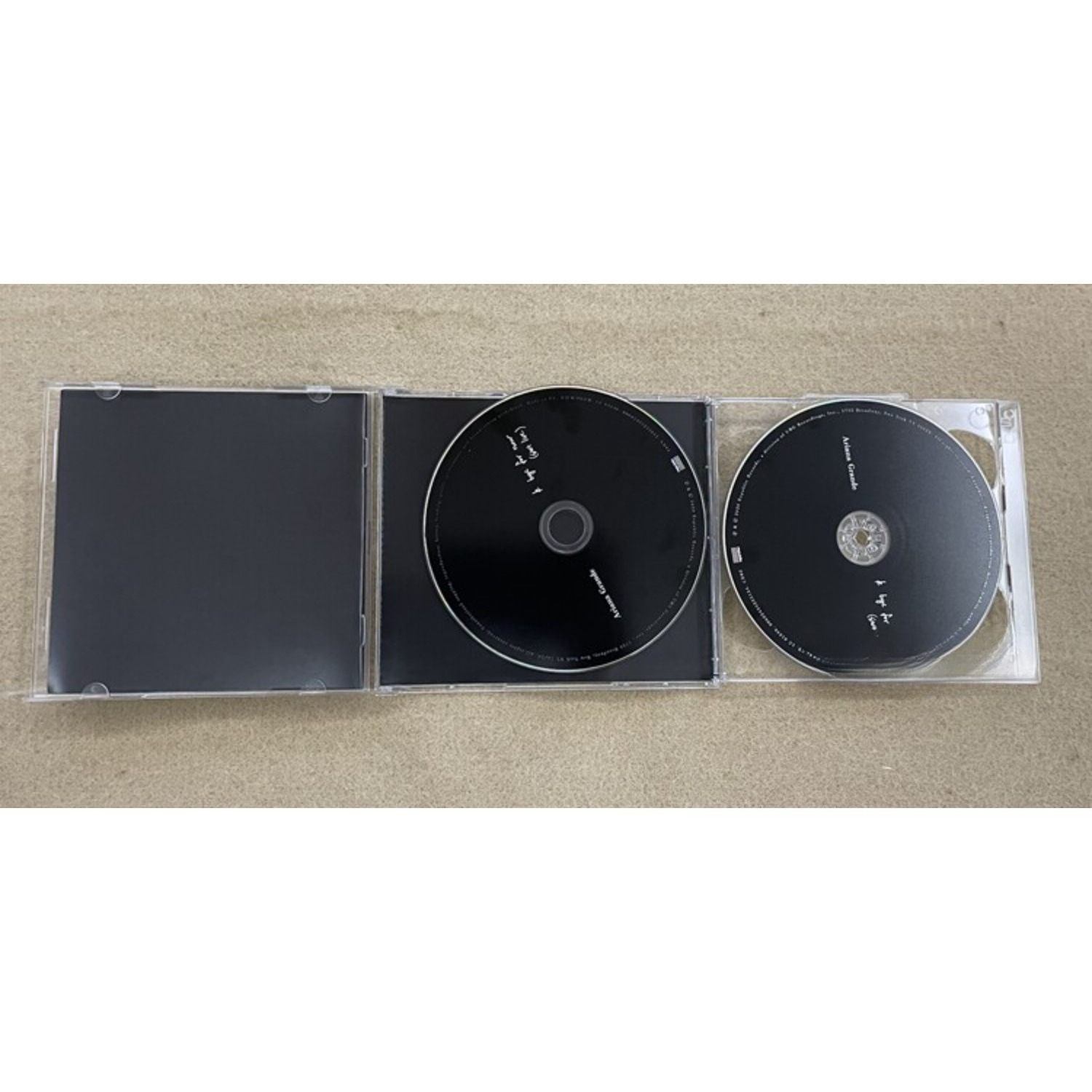 Rare Sealed Ariana Grande K By - Home Cinema In 评论和价格